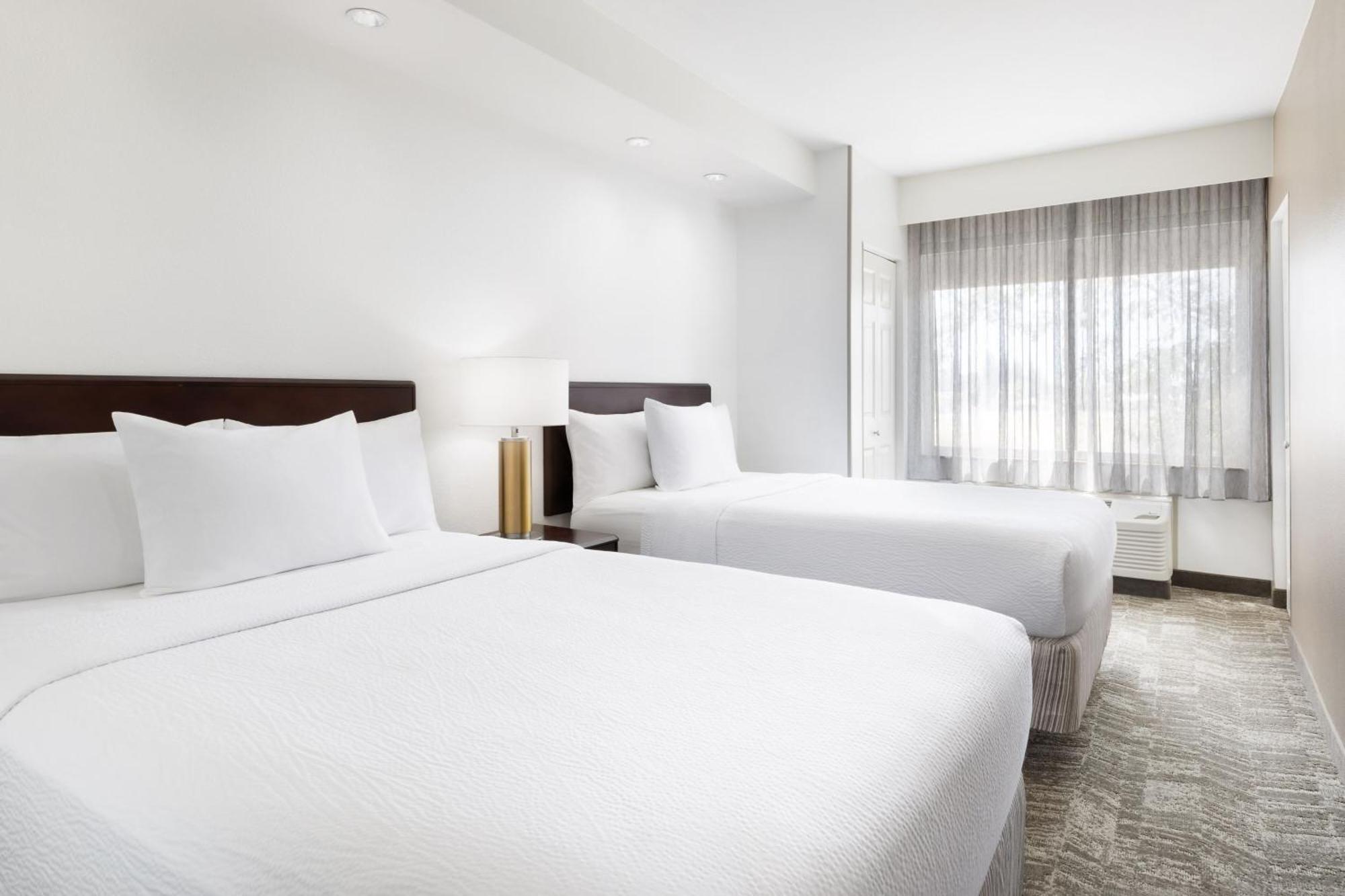 Springhill Suites Fresno Exterior foto