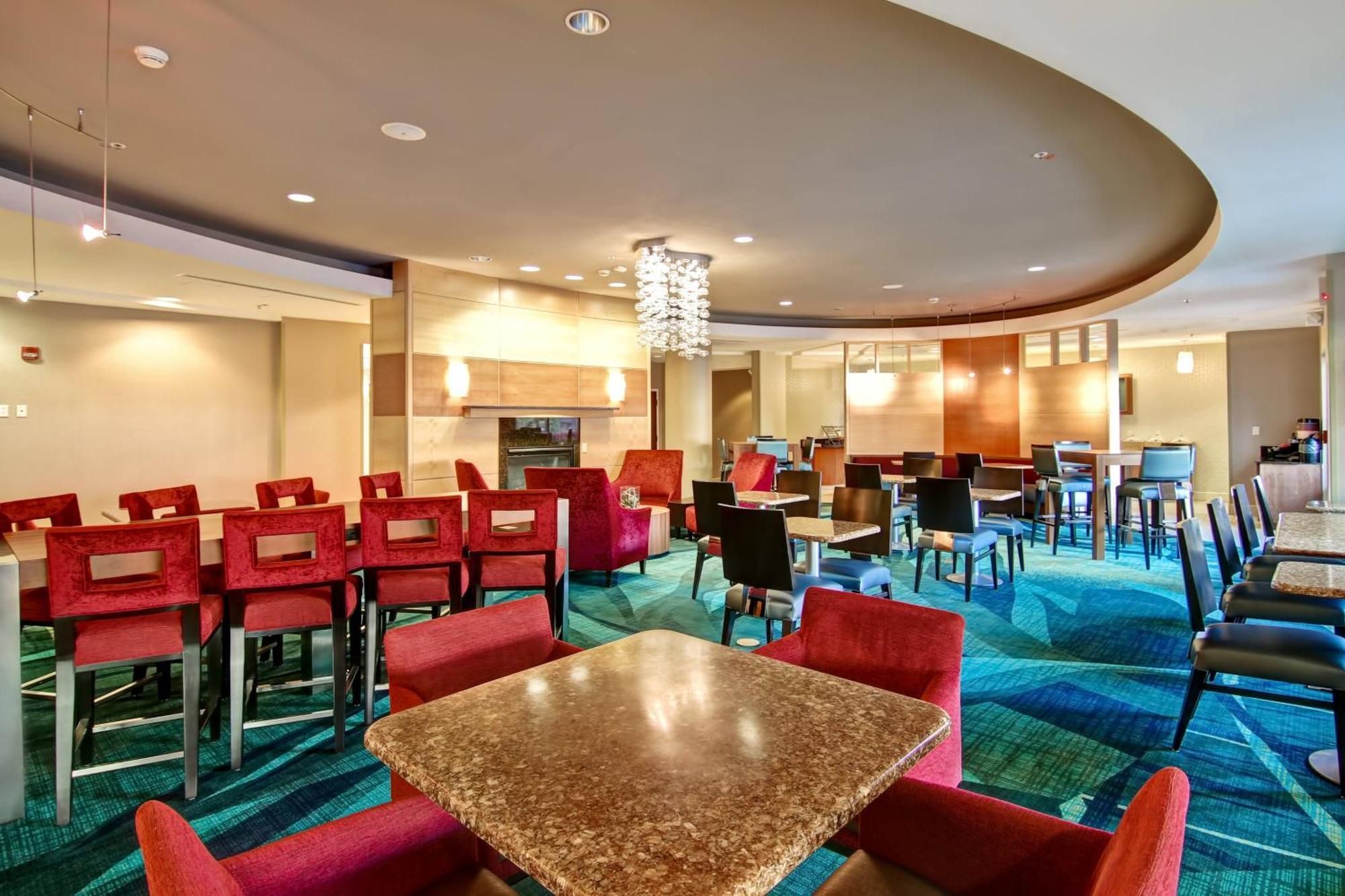 Springhill Suites Fresno Exterior foto