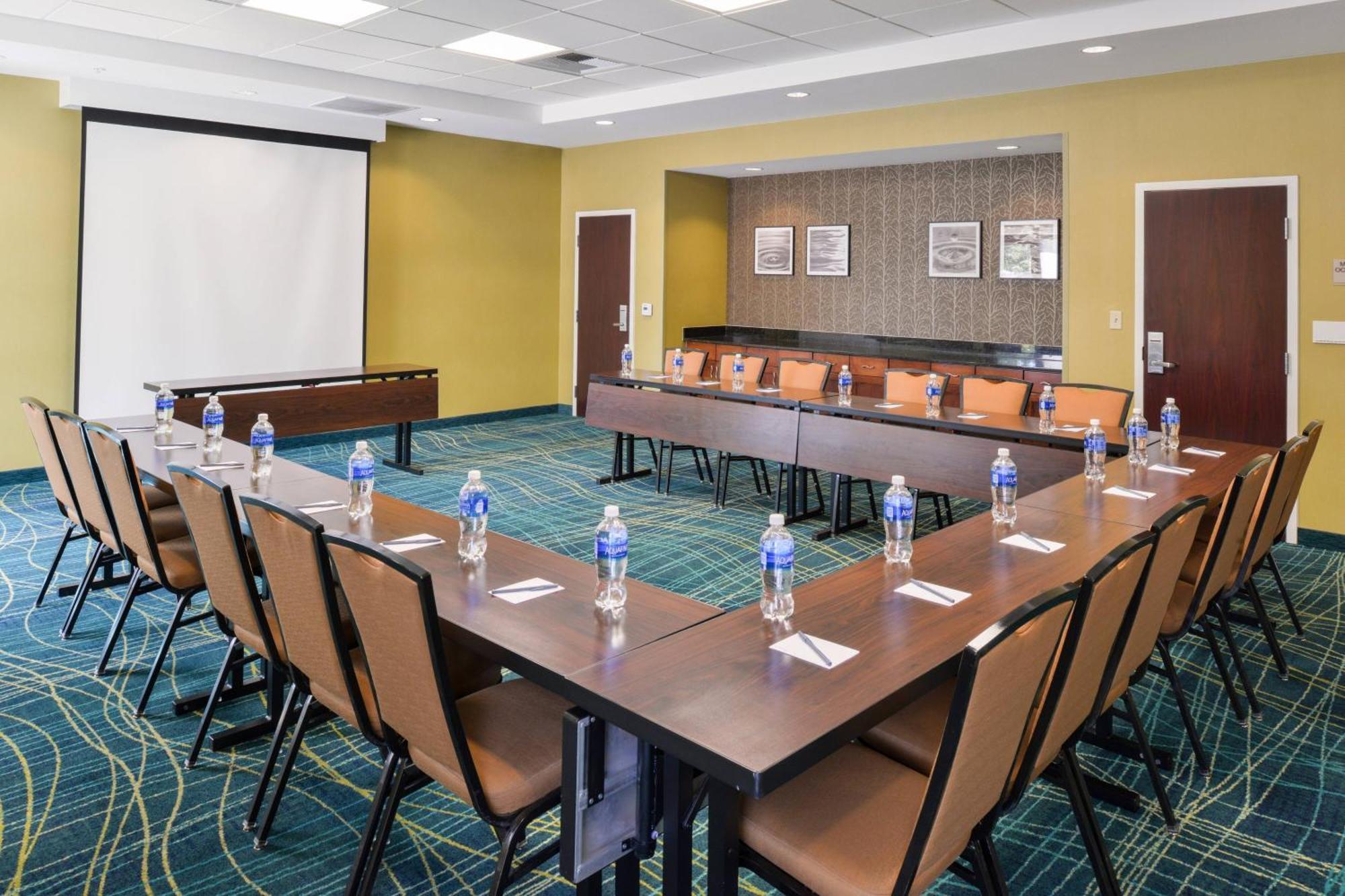 Springhill Suites Fresno Exterior foto
